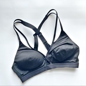 Victoria Sport Lightweight strappy sports bra